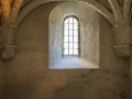 Ett av de små kapellen i klosterkyrkan i Varnhem